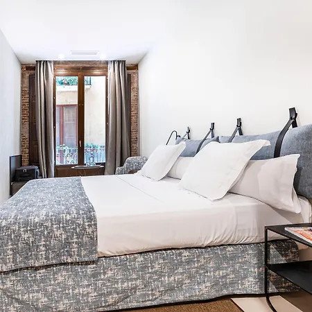 Otel Casa Lirio Barselona